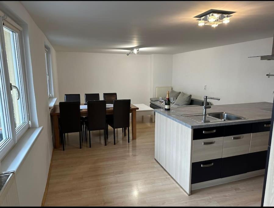 Maisonette-Apartment Mit Grosser Terrasse Im Zentrum Von Bregenz Exteriér fotografie